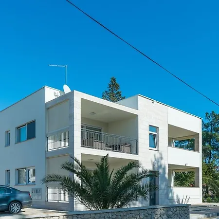 Apartmann